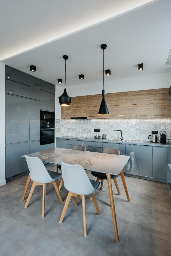 Sky Mountain View Free Parking Apartment Krakow Bagian luar foto
