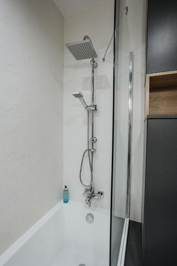 Sky Mountain View Free Parking Apartment Krakow Bagian luar foto