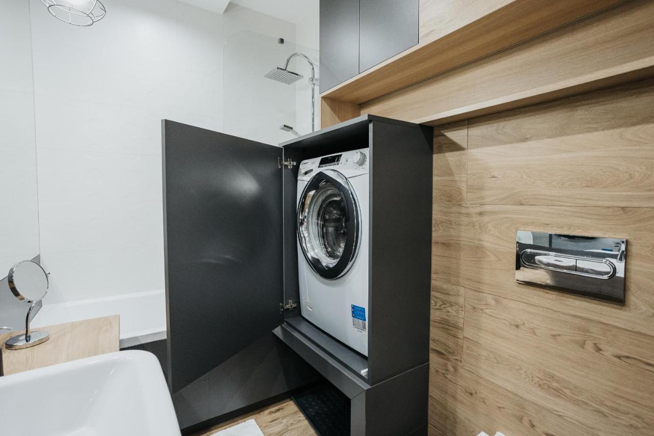 Sky Mountain View Free Parking Apartment Krakow Bagian luar foto