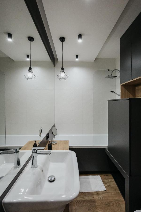 Sky Mountain View Free Parking Apartment Krakow Bagian luar foto